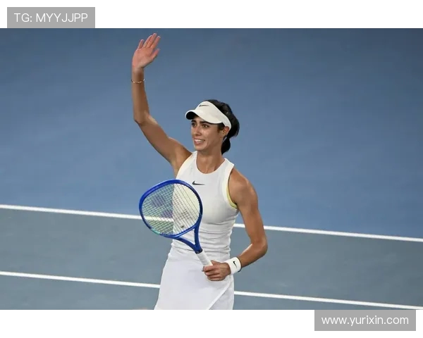 达尼洛：从足球场上的闪耀星辰到生活中的坚韧勇者